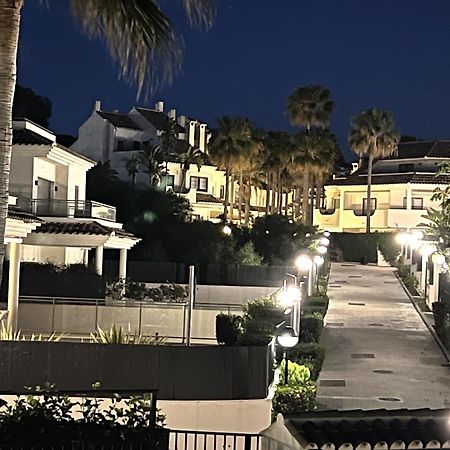 Stylish Townhouse In Beachfront Complex マルベーリャ エクステリア 写真