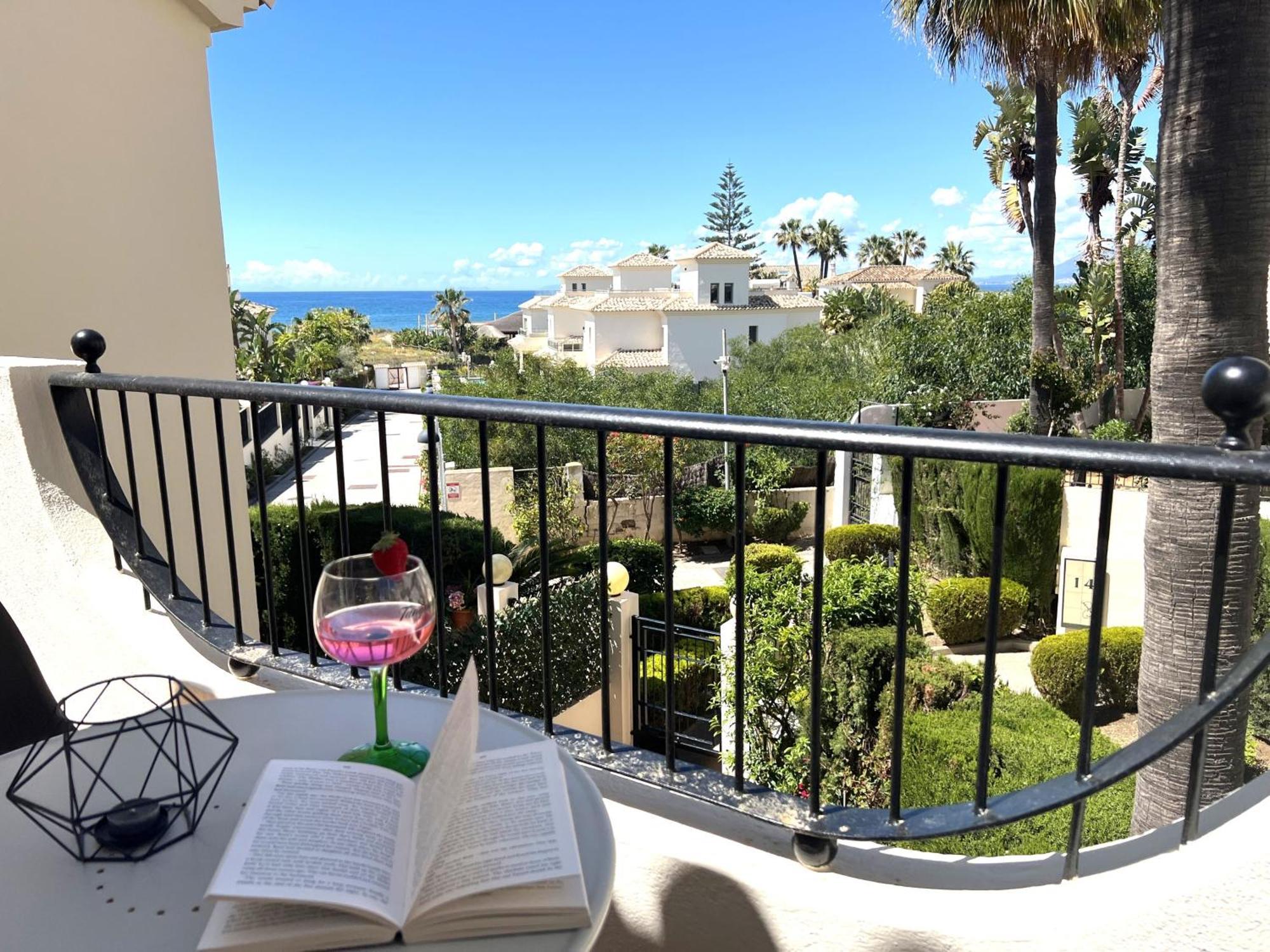 Stylish Townhouse In Beachfront Complex マルベーリャ エクステリア 写真