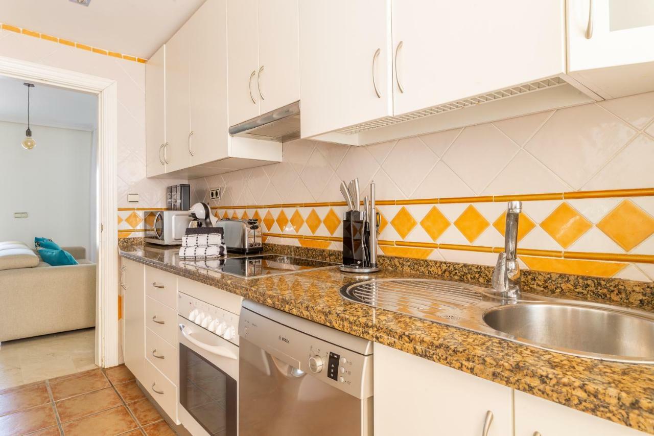 Stylish Townhouse In Beachfront Complex マルベーリャ エクステリア 写真