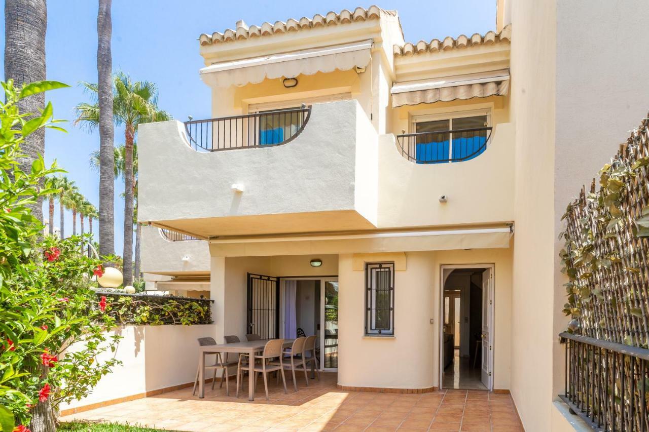 Stylish Townhouse In Beachfront Complex マルベーリャ エクステリア 写真